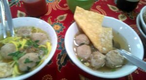 Lezatnya Bakso Kadipolo Idola Masyarakat Solo sejak 1976