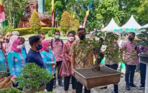 Walikota Medan Buka Pameran Bursa Tanaman