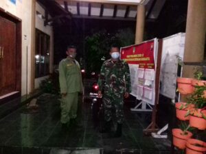 Tingkatkan Kamtibmas dan Himbauan PPKM Piket Koramil 03 Serengan Patroli Malam