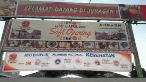 20 Tenan di Juragan Food Center Honggowongso