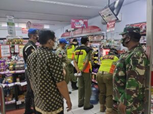 Kawal PPKM , TNI-POLRI dan Satpol-PP Kota Solo Gelar patroli Gabungan