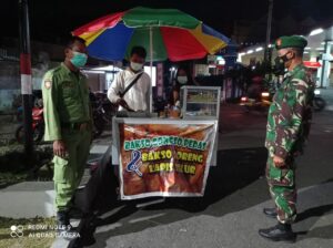 Dimasa PPKM, Piket Koramil 04/Jebres Pergencar Patroli Malam