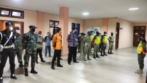 Kawal PPKM , TNI-POLRI dan Satpol-PP Kota Solo Gelar patroli Gabungan