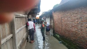 Pelda Mustakim Babinsa Repaking Siaga Banjir