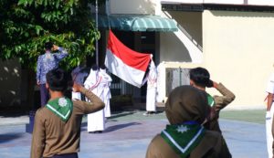 SMK Muhammadiyah 4 Surakarta Peringati Hari Pendidikan Nasional dengan Mengadakan Upacara