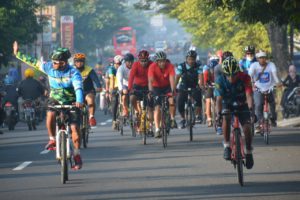 Sinergi Korem 071/Wijayakusuma Bersama BRI Purwokerto Gowes Jaga Kebersamaan dan Kesehatan