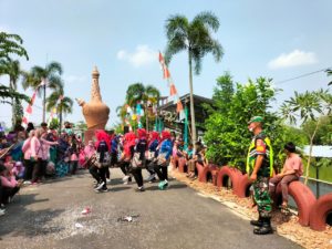 Semarak HUT RI 77 Masih Belum Berakhir, Babinsa Koramil 02 Nguter Kodim 0726 Sukoharjo Hadir.