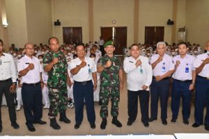 Di Depan Taruna/Taruni APN Surakarta, Dandim 0726/Sukoharjo berikan materi Wasbang.