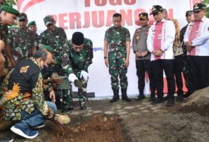 Peletakkan Batu Pertama Pembangunan Tugu Perjuangan Oleh Danrem 071/Wijayakusuma Di Pekalongan.