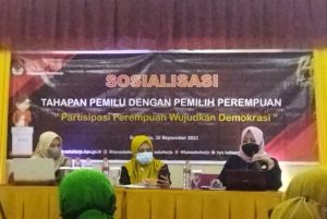 Prof. Dr. Farida Nugrahani, M.Hum Hadir Sebagai Narasumber pada Acara Sosialisasi KPU Sukoharjo