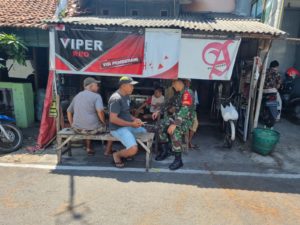 Bukti Nyata Keakraban Babinsa Tipes & Warganya, Tumbuhkan Kekompakan Serta Kemanunggalan.