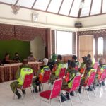 Sertu Harnawan Tanamkan Karakter Disiplin dan Kekompakan pada Linmas