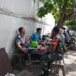 Warung Angkringan/Hek Jadi Sarana Komsos Yang Efektif Untuk Babinsa Kelurahan Purwosari
