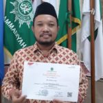 Guru SD Muh 1 Solo Terima Syahadah Standardisasi Da’i