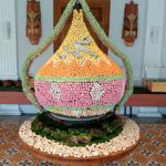 Miniatur Kubah Masjid bertabur biskuit Gem Rose di Solia Yosodipuro.