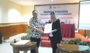 Terlaksana MoU Antara Politeknik Harapan Bangsa dengan International Hotel Management School