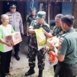 Tinjau Pelaksanaan Karya Bakti, Dandim Wonogiri Berikan Paket Sembako Kepada Warga Terdampak Gempa