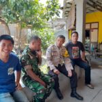 Ada Apa Babinsa Bersama Bhabinkamtibmas Sambagi Rumah Ketua RT Kelurahan Jagalan, Ini Jawabannya