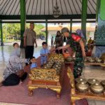 Peduli Terhadap Pendidikan, Babinsa Kepatihan Wetan Berikan Motivasi Dan Semangat Belajar Kepada Anak-anak PAUD