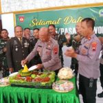 Danramil 05/Pasar Kliwon Beserta Anggota Menerima Kunjungan Polsek Pasar Kliwon Dalam Rangka HUT Ke-78 TNI