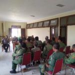 Jelang Nataru, Babinsa Purwodingratan Bersama Bhabinkamtibmas Tingkatkan Koordinasi Dengan Lurah Dan Linmas