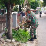 Wow Keren..!! Babinsa Kelurahan Mangkubumen Pelopori Kerja Bakti Pembersihan Lingkungan