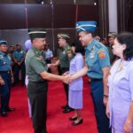 Puspen TNI Kasum TNI Letjen TNI Bambang Ismawan mewakili Panglima TNI Jenderal TNI Agus Subiyanto memimpin Acara Laporan Korps Kenaikan Pangkat 19 Perwira Tinggi (Pati) TNI