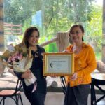 Shinta Aditya General Manager Solo Safari, Menerima Penghargaan “Perempuan Inspiratif Kota Solo” dalam acara Kartini Award 2024