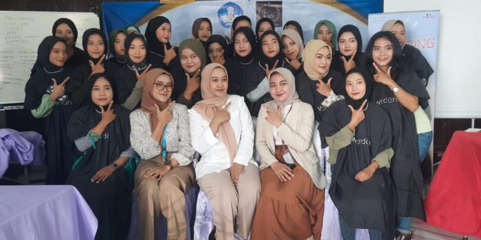 LKP Van dan Wardah Solo Gelar Beauty Class: Membuka Peluang Wirausaha dalam Dunia Kecantikan.