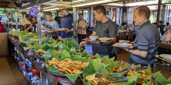 Pesona Kuliner Solo Sensasi Rasa Dari Dawet Telasih Pasar Gede Hingga Dapur Solo Edutorium UMS