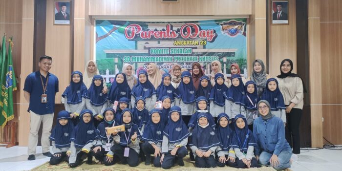 Murid SD Muhammadiyah PK Solo Ikuti Parenting Strategi Penggunaan Gadget