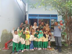 Berkunjung Ke Sekolah TK Aisiyah, Babinsa Tegalharjo Bangkitkan Semangat Dan Motivasi Belajar Sejak Usia Dini