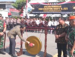 Resmi Dibuka TMMD Sengkuyung II TH 2025 Wilayah Kodim 0735/Surakarta Ditandai Pemukulan Gong Oleh Walikota Solo.