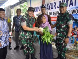 Jum’at Berkah Paguyuban Kampung Sayur, Dandim 0735/Surakarta Berikan Bantuan Sayuran Dan Makanan Bergizi Kepada Warga
