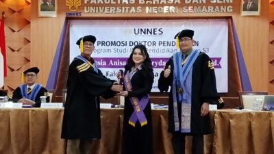Dosen Universitas BPD Raih Gelar Doktor Lewat Riset TikTok untuk Pembelajaran Bahasa Inggris