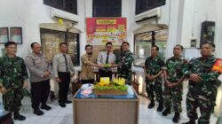 HUT Bhayangkara ke – 79, Koramil 04/Jebres Berikan Kejutan Kepada Anggota Polsek Jebres