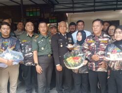 Koramil 02/Banjarsari Bersama FKPPI 11.35 Surakarta Rayon 02 Berikan Ucapan HUT Bhayangkara Ke-79