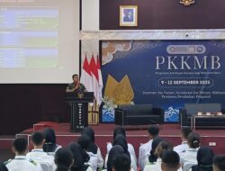 Danramil 04/Jebres Sebagai Narasumber Bimtek Wawasan Kebangsaan Dan Bela Negara Pada PKKMB AK-Tekstil Solo