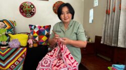 Kisah Inspiratif Anggota Persit Kartika Chandra Kirana Cabang L Kodim Surakarta Dalam Mengembangkan Keterampilan Merajut