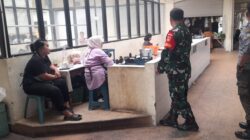 Ciptakan Keamanan & Kondusif Wilayah,Babinsa Manahan Bersama Linmas Laksanakan Patroli, Susuri Pemukiman Penduduk & Pasar Tradisional 3 WhatsApp Image 2026 04 16 at 12.37.12