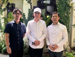 Joko Widodo Mantan Presiden RI Ke-7 Terima Kunjungan Sahabat Lama Achmad Rifa’i di Kediamannya.