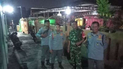 Piket Koramil 04/Jebres Gencarkan Patroli Malam Bersama Linmas Guna Tercipta Wilayah Aman & Kondusif